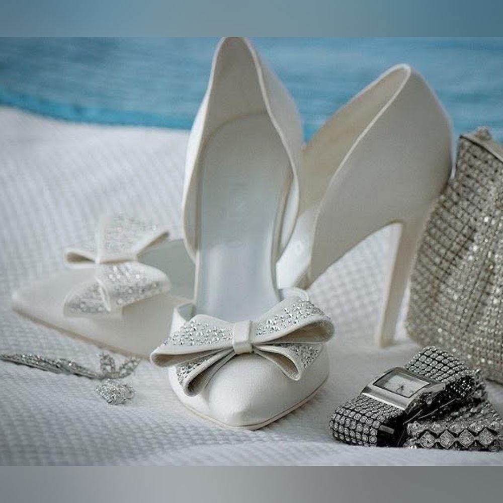 Chic White Satin Heels with Bow Detail